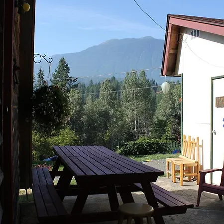 Sunny Bluffs Chalets Kaslo Exterior photo