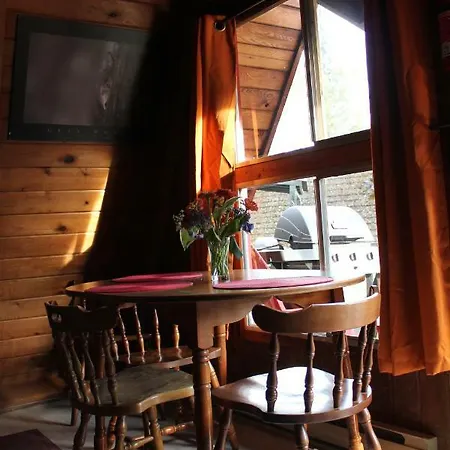 Sunny Bluffs Chalets Kaslo Exterior photo
