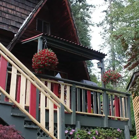 Sunny Bluffs Chalets Kaslo Exterior photo