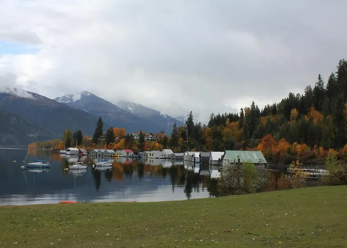 Sunny Bluffs Chalets