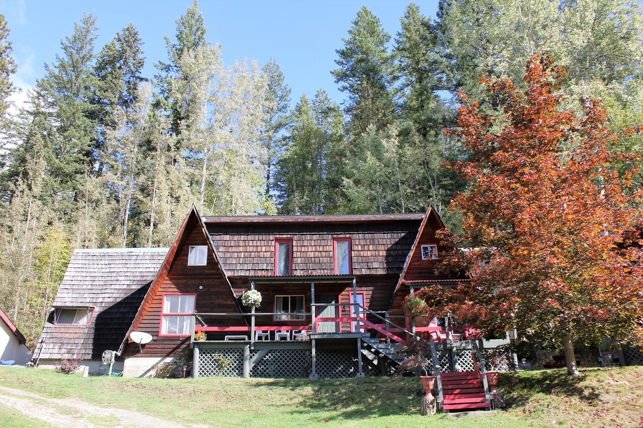 Sunny Bluffs Chalet Kaslo