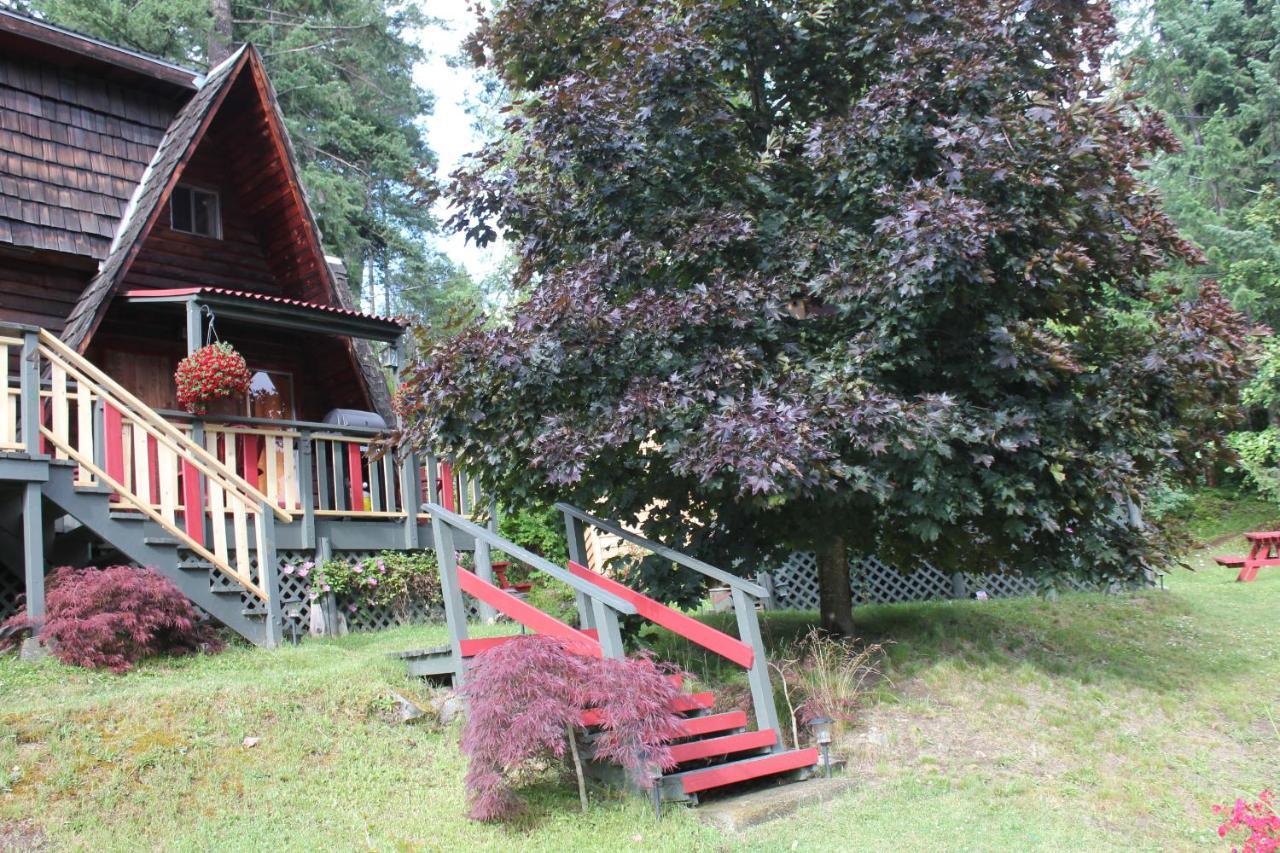 Sunny Bluffs Chalet