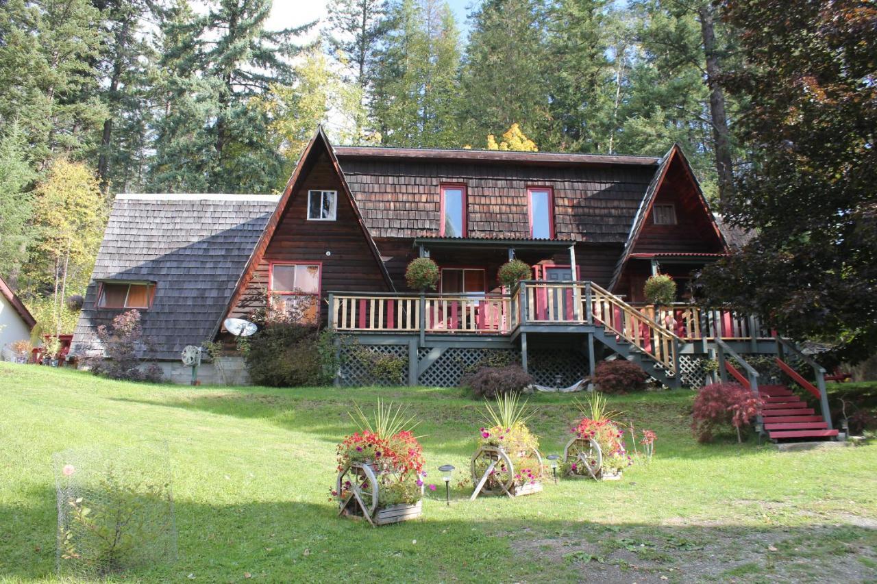 Sunny Bluffs * Kaslo