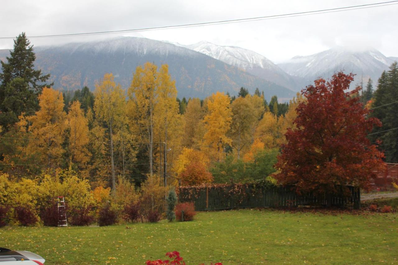 Sunny Bluffs Kaslo
